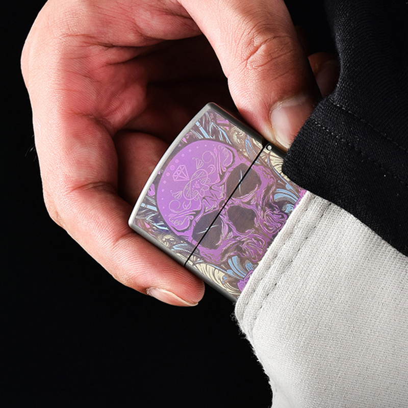 Roze schedel titaniumlegering  - Lighter Windproof recensie en prijs