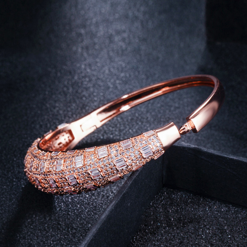 Pera Luxe Dubai Gouden Kleur G - Men Accessories In Dubai recensie en prijs